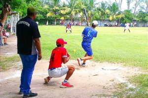 ¡YANKEES SIGUE SUMANDO EN LA PELOTA DE LA COLONIA CUAUHTÉMOC! -VENCE A LOS CUYS