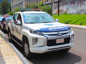 ¡ESTUDIANTES HACIAN ACTOS DE BULLYING CON ARMA DE JUGUETE!
