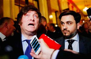 ¡PRESIDENTE PETRO SE ENFRENTA EN REDES!