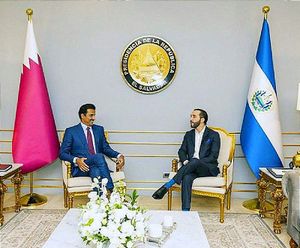 ¡BUKELE RECIBE AL EMIR DE QATAR! -El mandatario salvadoreño es de ascendencia árabe por el lado de su padre