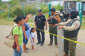 ¡DESALOJAN A FAMILIAS DE TERRENO EN EL KILÓMETRO 13.5!