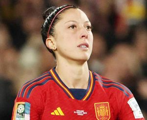 ¡JENNI HERMOSO ACUSA A RFEF!