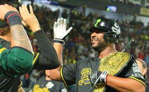 ¡LOS PERICOS EMPAREJAN LA SERIE DEL REY!