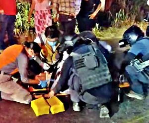 ¡CAMIONETÓN DE LUJO IMPACTA MOTOCICLISTA! -El lesionado ya no Llegó al "Grito"