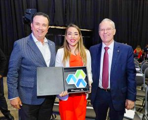 ¡SHARZY GANA PREMIO NACIONAL “EMPRENDEDOR COPARMEX”!