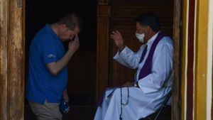 ¡ARQUIDIÓCESIS ALERTA POR SACERDOTES FALSOS!