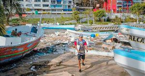¡YATES EN ACAPULCO SE HUNDIERON Y ALGUNOS CUIDADORES ESTÁN PERDIDOS!