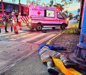 ¡LO EMBISTE Y ESTAMPA CONTRA UN POSTE! Muere Instantáneamente! -en la colonia Federal, en Córdoba.