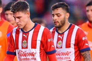 ¡SEPARAN DEL PLANTEL A ALEXIS VEGA Y "CHICOTE" CALDERÓN!