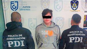 ¡DETIENEN A EXALUMNO DEL IPN POR VENTA DE FOTOS EDITADAS POR IA! -Hacían Parecer a Alumnas Desnudas