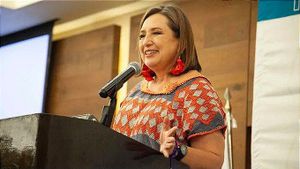 Xóchitl Gálvez ya Compareció Ante la UNAM... - "Ya comparecí. Les acredité que tengo más de 200 proyectos desarrollados" ¡Y LES OFRECIÓ HACER OTRO TRABAJO!