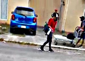 EN EL INFONAVIT LAS VEGAS ¡SORPRENDEN EN VIDEO A “JAULEROS” TRATANDO DE ROBAR EN UNA CASA!