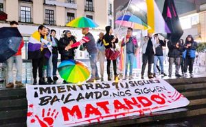 ¡JUSTICIA PARA EL MAGISTRADE! -PIDEN ALTO A CRIMENES DE ODIO *Colectivos LGBTII+ se unen a velada nacional