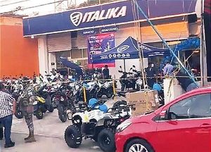 ¡“BUEN FIN” ROJO! -Asaltan a Pareja de Ancianos que Compraba en la Tienda del "Tio Richie" -La Señora Muere y su Pareja se Debate entre la Vida y la Muerte