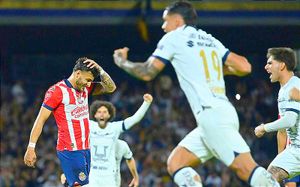 ¡PUMAS POR LA MÍNIMA VENCE A CHIVAS! -En la Ciudad Universitaria