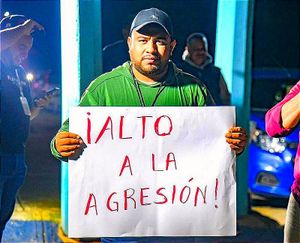 ¡YA NO QUIEREN MÁS AGRESIONES! -Reporteros se Manifiestan Frente a las Oficinas de la Secretaría de Seguridad Pública del Estado