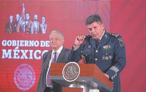 ¡RATIFICA EL SENADO 230 ASCENSOS MILITARES! -Entrarán en Vigor a Partir del 20 de Noviembre