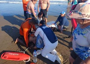 ¡RESCATAN A TURISTAS CHILANGOS EN CHACHALACAS!