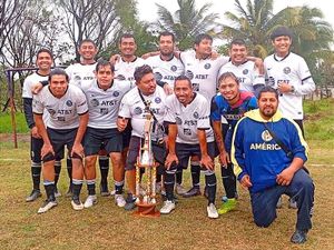 ¡CAMPEONES EN LA LAGUNA DE TARIMOYA!