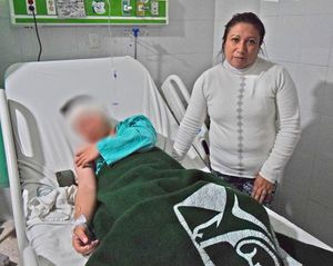 ¡LE RECONSTRUYEN LA OREJA!