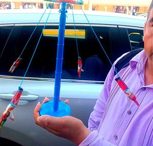 ¡UNOS MINI-VOLADORES DE PAPANTLA EN 250 PESOS!