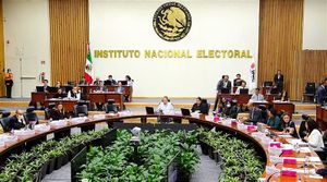 ¡HAY “PISO PAREJO”! -*Habla la árbitra del INE; les va aplicar la Ley  *No se pasen, se las va a aplicar