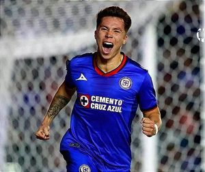 ¡CRUZ AZULO YA ES UNA REALIDAD, 4 TRIUNFOS AL HILO! -*Golea al Atlético de San Luis en una Noche con una Dedicatoria Muy Especial...