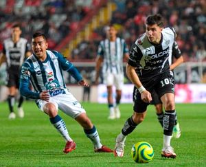 ¡NECAXA Y PACHUCA DIVIDEN PUNTOS! - |*Querétaro hunde más al Puebla, gana 2-0