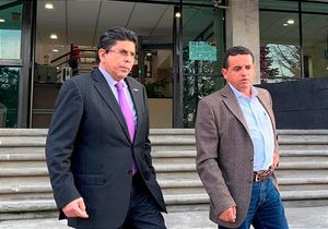 ¡DETIENEN AL ABOGADO DE FIDEL KURI! - |LO ESTABAN ESPERANDO AFUERA DE LOS JUZGADOS