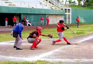 ¡ATLÉTICO DOS DE ABRIL TOMA VENTAJA! *Gana el primero 10-4 a Pieles Rojas