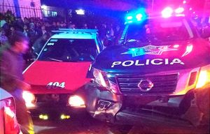 ¡PATRULLAZO! -DOS HERIDOS EN CAMIONETA DE LA POLICÍA VS TAXI
