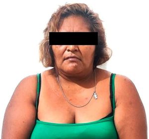 ¡DESCUARTIZÓ A SU ESPOSO! - LA AGARRAN CUANDO LLEVABA UNAS BOLSAS, EL MARIDO IBA ADENTRO, LO ESTABA TIRANDO POR PARTES