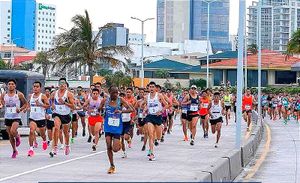 ¡KENIANA Y POBLANO VUELAN EN LA 10 K! - *Leah Jebiwot en la Rama Femenil  *Hesiquio Flores en la Varonil