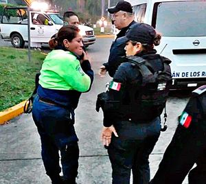 ¡APUÑALA A SU COMPAÑERO POR “COQUETEAR” CON SU ESPOSA!