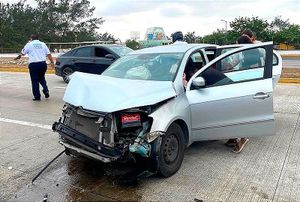¡OTRO TRANCAZO CONTRA TRÁILER ESTACIONADO! - *SALIDA NORTE