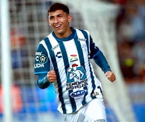 ¡ASEGURAN TUZOS RECIBIR LA VUELTA FRENTE AL AMÉRICA!