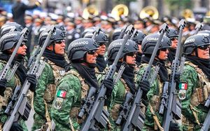 ¡SALEN TROPAS AL EXTRANJERO! - *UNOS CON, Y OTROS SIN ARMAMENTO