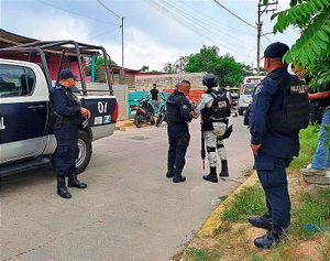 ¡SE ESCUCHÓ UNA DISCUSIÓN LUEGO SEIS TIROS! - *REPARABA SU CAMIONETA