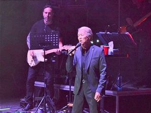 ¡“HASTA SIEMPRE” NAPOLEÓN! - *El Cantautor Mexicano se Despide de los Escenarios a Través de la Gira