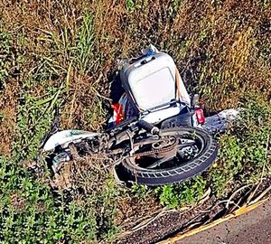¡JOVEN MOTO-TORTILLERO ARROLLADO POR TAXISTA!