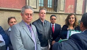 ¡SE LE APARECIÓ! - EN EL PALACIO NACIONAL...