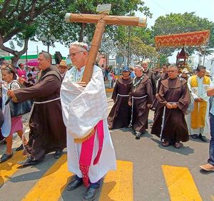 ¡500 AÑOS! - LA LLEGADA DE LOS FRANCISCANOS *Gran Tapete de Arena y Aserrín en Independencia