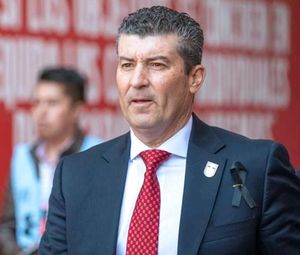 ¡“CHEPO” DE LA TORRE ESTÁ MUY CERCA DE DIRIGIR AL PUEBLA!
