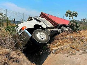 ¡SE SALE DEL KM 13.5! - *EVITANDO EL CHOQUE CON OTRO OTRO TRÁILER