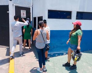 ¡POLICÍAS ESTATALES DAN GOLPIZA A SOLDADOR QUE DETUVIERON CON VIOLENCIA!