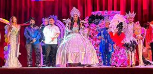 ¡IZACUR CORONA A SUS REYES DE CARNAVAL!