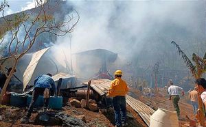 ¡FUEGO ARRASÓ CON CASA DE HUMILDE FAMILIA EN NOGALES!