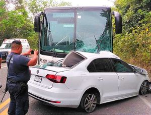 ¡LO MATÓ AL INVADIR SU CARRIL! - *SE DIO A LA FUGA *CARRETERA FEDERAL POZA RICA-VERACRUZ