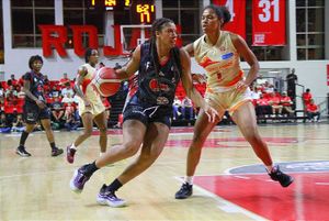 ¡CORRECAMINOS HUNDE A ROJAS! - Esta noche el segundo y se conocerá al rival de la postemporada.