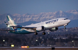 ¡AEROLÍNEA CANADIENSE WESTJET CANCELA MÁS DE 400 VUELOS!